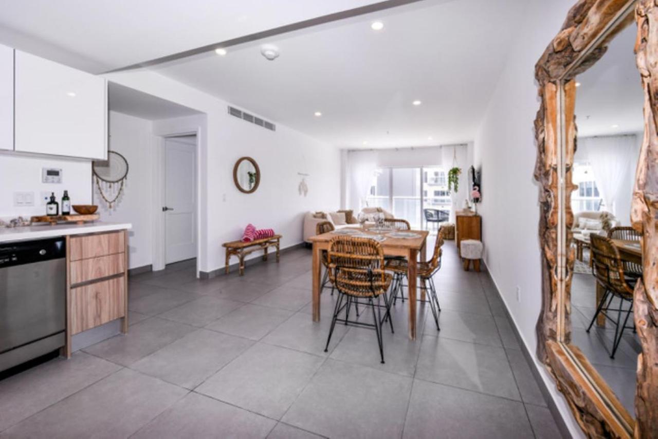 Stylish Luxury Condo, Central Location, Ocean View, Pool, Gym Oranjestad Bagian luar foto