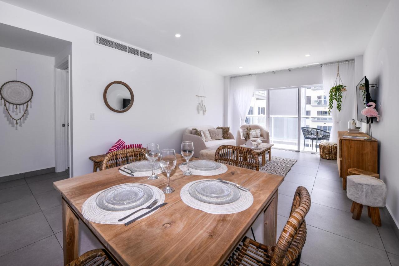 Stylish Luxury Condo, Central Location, Ocean View, Pool, Gym Oranjestad Bagian luar foto