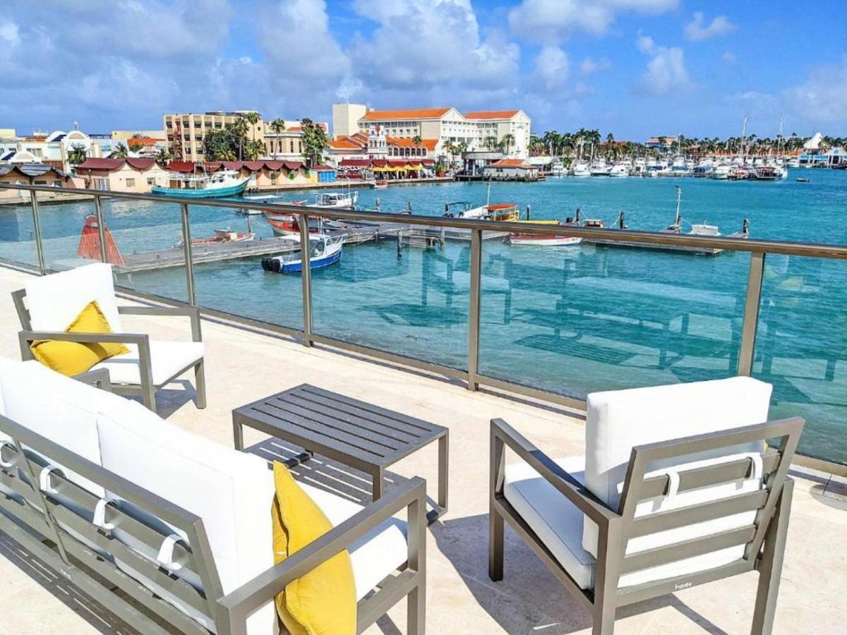 Stylish Luxury Condo, Central Location, Ocean View, Pool, Gym Oranjestad Bagian luar foto